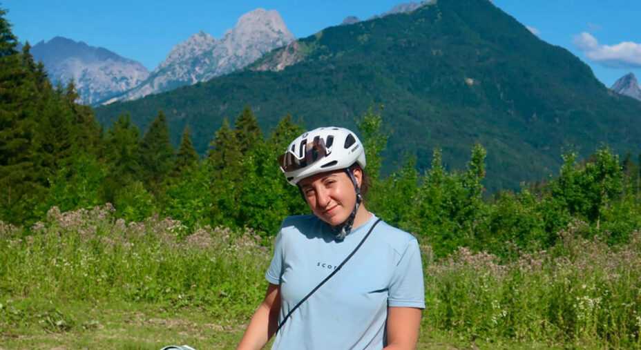 Ilaria Fiorillo, pugliese trapiantata a Milano, nota influencer e cicloattivista ha ideato il progetto "Milano in bicicletta"