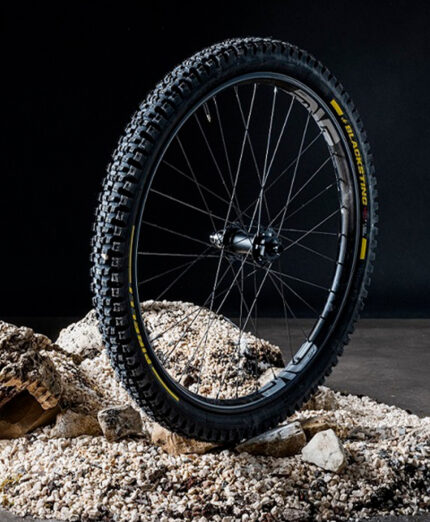 Pirelli rinnova la gamma Scorpion dedicata al segmento gravit