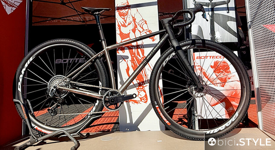 Bottecchia Titan 32, se il futuro delle ruotone fosse gravel?