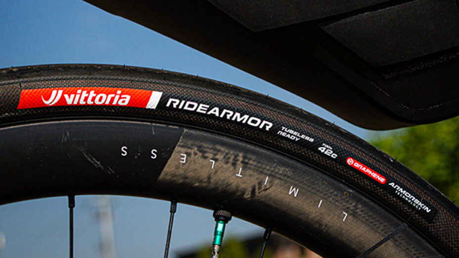 Vittoria RideArmor si rinnova e si allarga fino a 42 millimetri