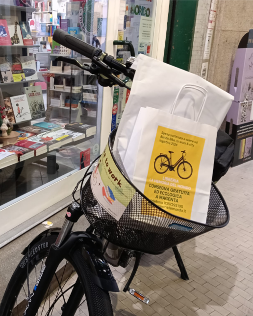 Libreria La Memoria del Mondo, Magenta, consegne e-bike