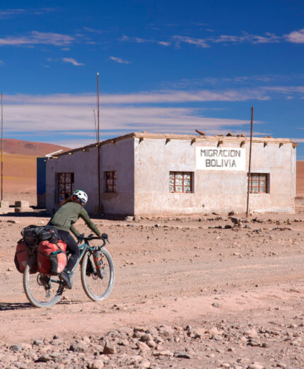 Il vecchio edificio della dogana e migrazione boliviana a Hito Cajón, a un'altitudine di circa 4.650 metri