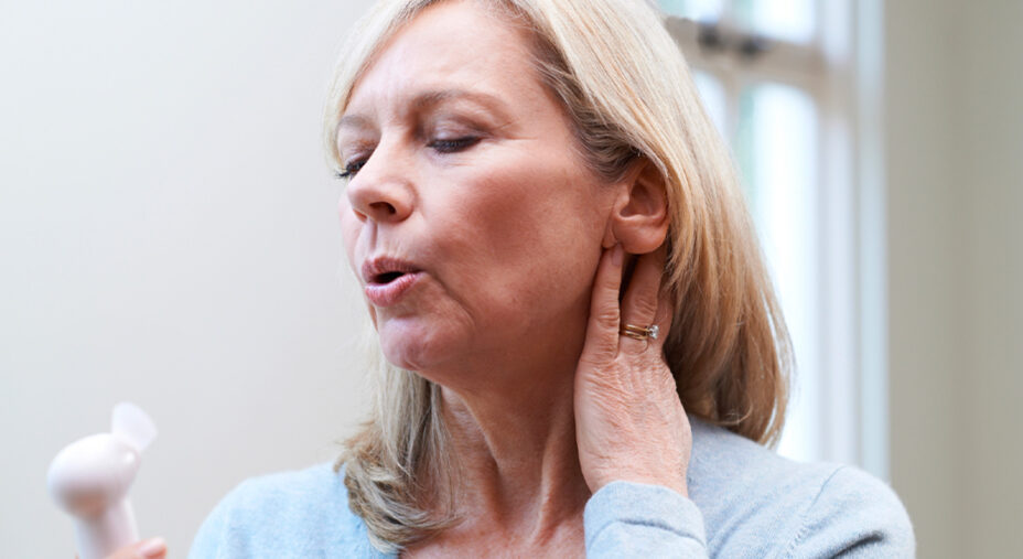 La menopausa porta una serie di cambiamenti che non sono facili da affrontare (depositphotos.com)