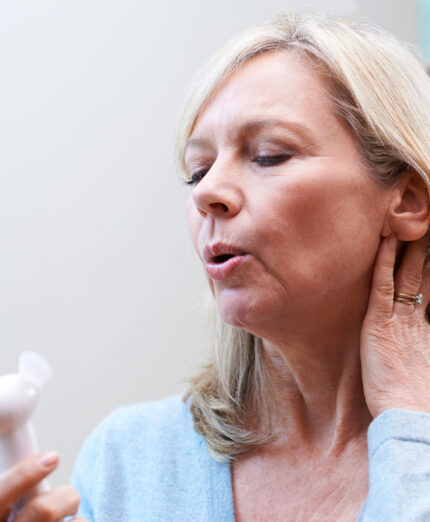 La menopausa porta una serie di cambiamenti che non sono facili da affrontare (depositphotos.com)