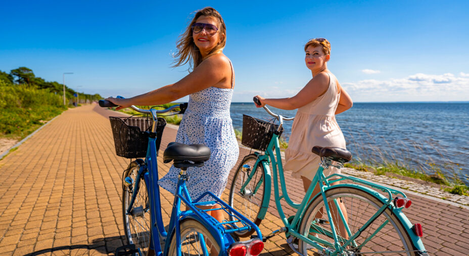 Uscire in bici, da sole o con un'amica, aiuta la fisiologia, ma anche l'aspetto psicologico migliora (depositphotos.com)