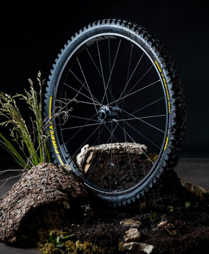 Pirelli rinnova la gamma Scorpion dedicata al segmento gravit