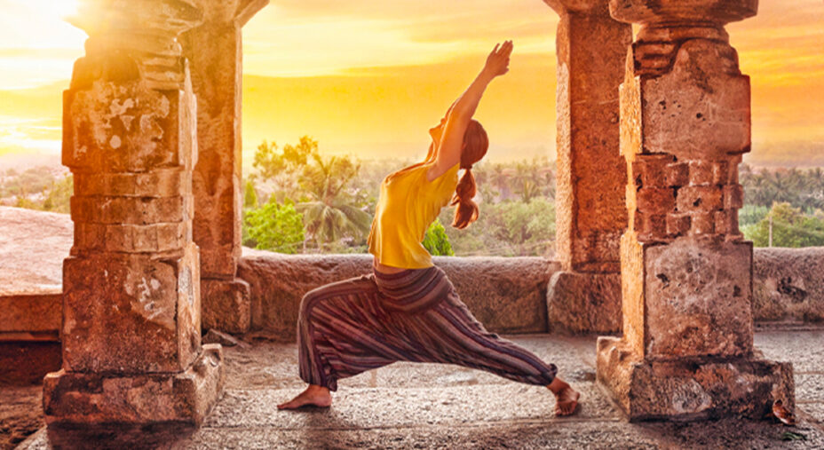 Lo yoga nasce oltre 5.000 anni fa nell'antico subcontinente indiano: il nome deriva dal sanscrito (depositphotos.com)
