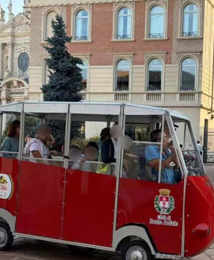 I ciclobus sono attualmente due, sono a pedalata assistita ricaricabili anche attraverso pannelli solari