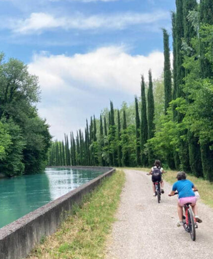 Il viaggio sulla Ciclovia del Mincio offre molte occasioni di sosta per conoscere il territorio