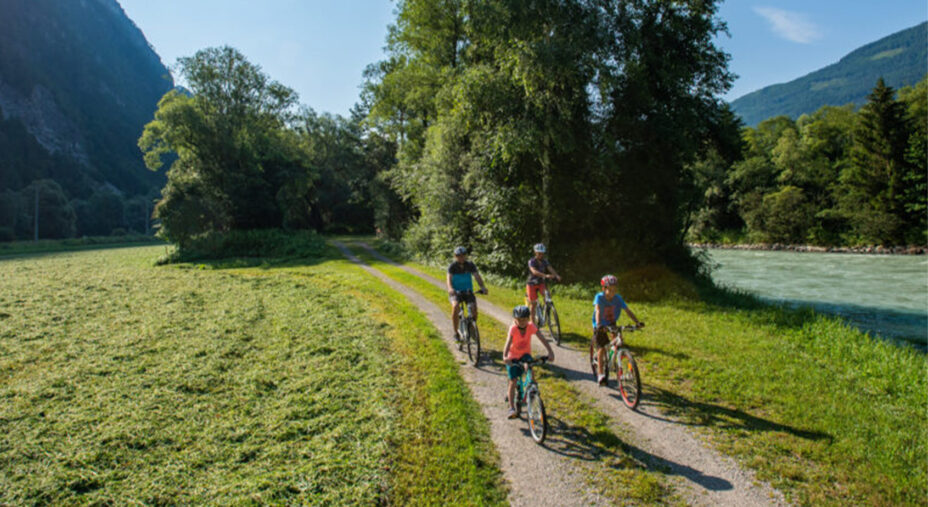 La Ciclabile della Drava è ideale per scoprire il fascino del pedalare nel foliage d'autunno
