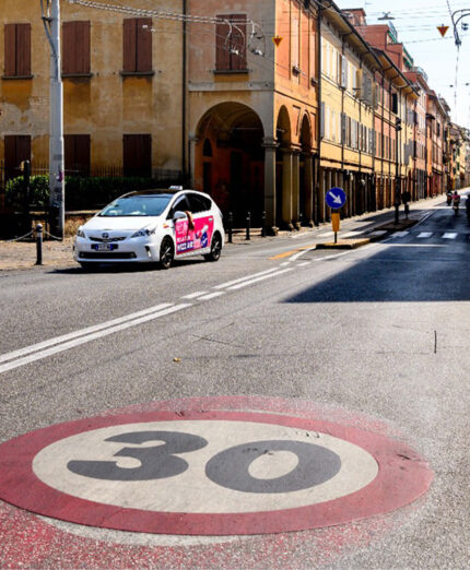 Nella proposta di legge si pensa di istituzionalizzare il principio di Città 30 per le zone centrali