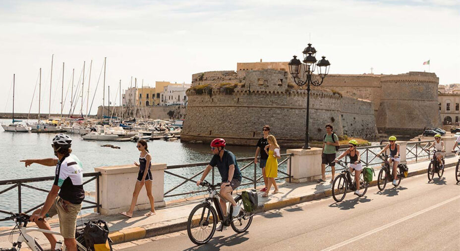 Giro del Salento: spazio ai pro’, ma soprattutto al cicloturismo