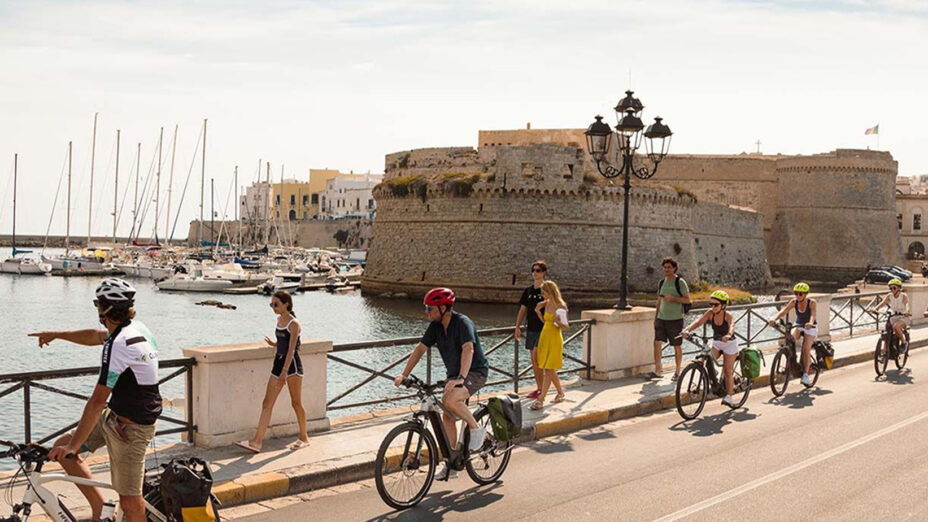 Giro del Salento: spazio ai pro’, ma soprattutto al cicloturismo