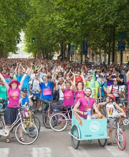 La partecipazione al Bike Pride è stata massiccia, ma ha destato commenti molto contrastanti