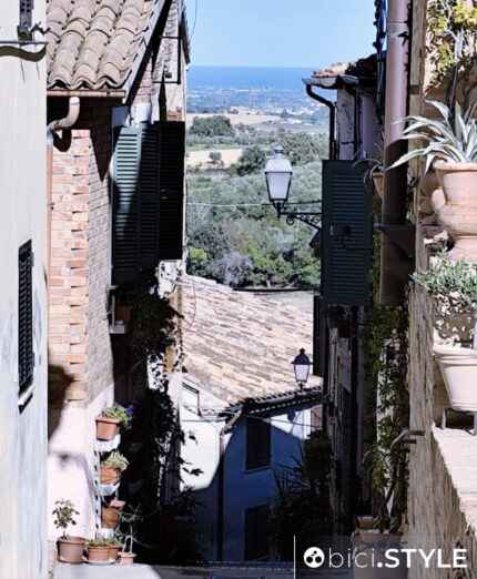 La bellezza delle Marche, dal mare alla montagna... in un unico sguardo