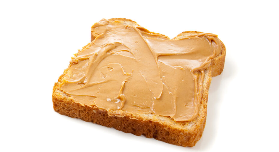 Alternativa alla frutta è una merenda con pane e crema composta al 100% da arachidi (depositphotos.com)