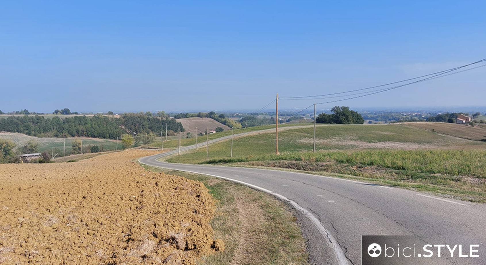 Sulle colline attorno a Felegara ci sono tanti percorsi cicloturistici sia su strada che fuori