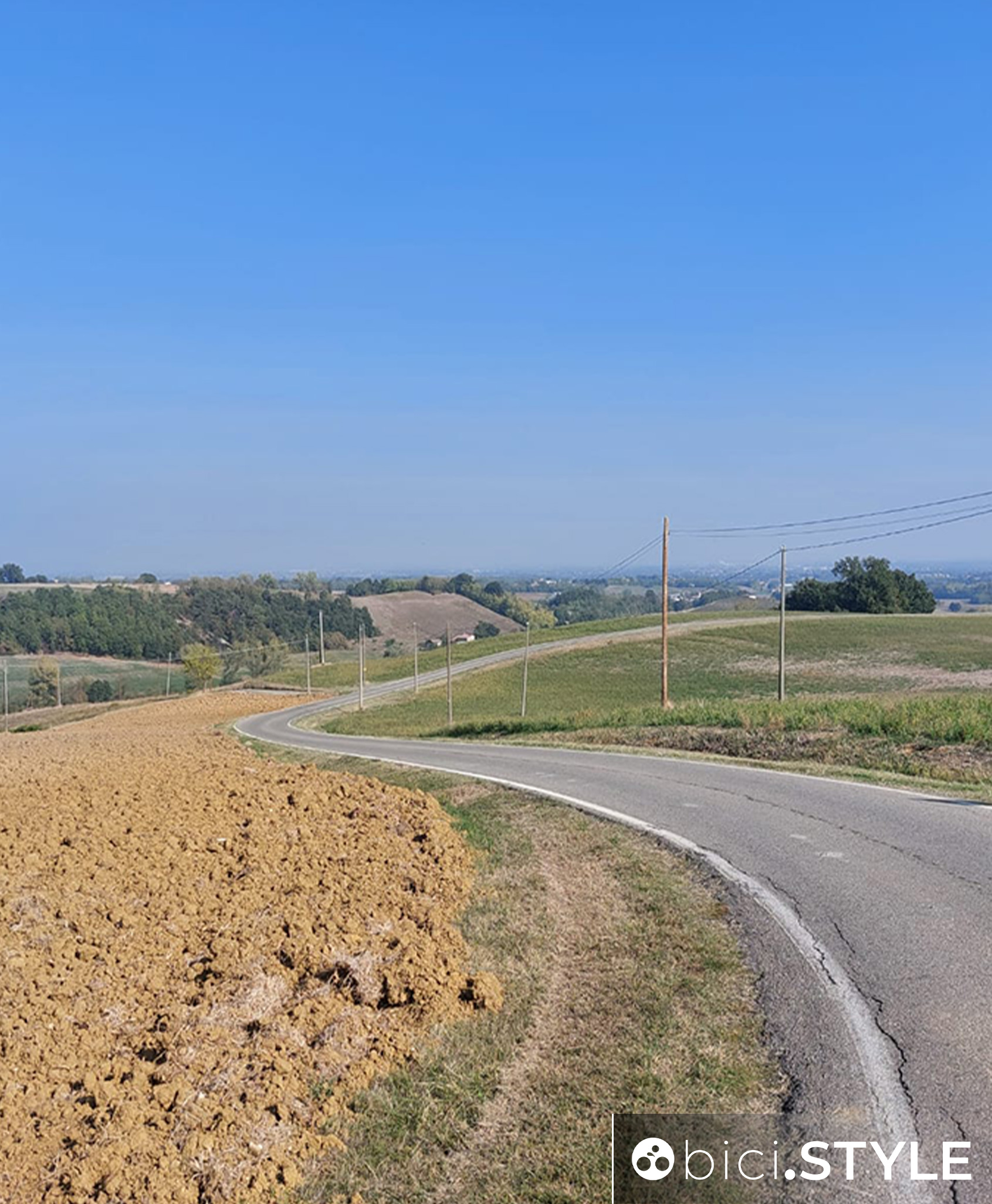 Sulle colline attorno a Felegara ci sono tanti percorsi cicloturistici sia su strada che fuori