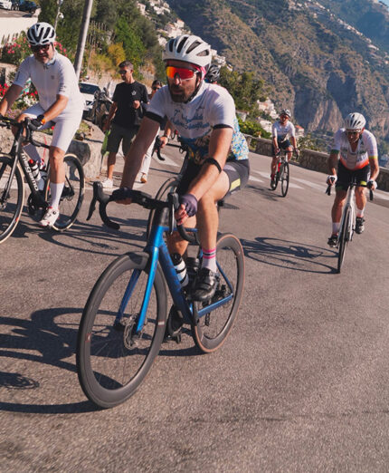 La Ciclpedalata della Costiera Amalfitana misurava 94 chilometri per 1.374 metri di dislivello