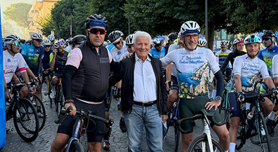 Da sinistra, Paolo D'Aniello, Angelo Damiano (campione olimpico su pista alle Olimpiadi di Tokyo 1964) e Marco Della Vedova