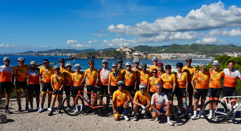 Ottobre a Ibiza, senza il popolo della spiaggia e il clima giusto (foto Bike Division)