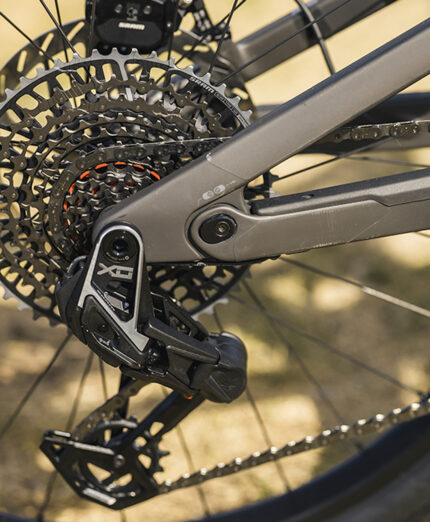 Canyon Spectral:On, versione rinnovata con il motore Avinox
